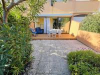 Vonkajšia záhrada v ubytovaní Studio Cabine avec Terrasse Ombragée, Proche Plage et Port, Parking Privé - FR-1-723-83