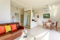 Kuchnia lub aneks kuchenny w obiekcie Sea view apartment between Nice and Monaco - 3