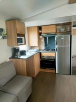 Kuchnia lub aneks kuchenny w obiekcie Mobil Home 8P Domaine de Dugny