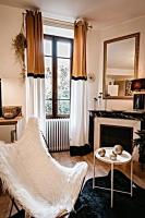 Kuchnia lub aneks kuchenny w obiekcie BELLE REINE - 3 APPARTEMENTS EN COEUR DE CENTRE-VILLE
