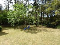 Vonkajšia záhrada v ubytovaní Maison familiale proche plage avec jardin, terrasse et 6 couchages à L'Épine - FR-1-224B-184