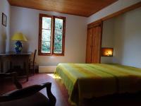 Posteľ alebo postele v izbe v ubytovaní Maison familiale proche plage avec jardin, terrasse et 6 couchages à L'Épine - FR-1-224B-184