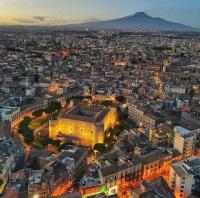 Výhľad na mesto Catania alebo výhľad na mesto priamo z dovolenkového domu