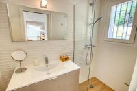 Kúpeľňa v ubytovaní FRGK " Villa l'Orangeraie "