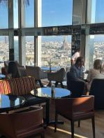 Plan piętra w obiekcie Paris proche champs Elysée, superbe appartement.
