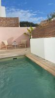 Bazén v ubytovaní SUITES 9 MALAGA, three unique suites with private plunge pool alebo v jeho blízkosti