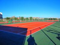 Tenis alebo squash v ubytovaní Appartement 5 Couchages tout Confort proche Mer alebo jeho okolí