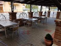 Reštaurácia alebo iné gastronomické zariadenie v ubytovaní Andante Pension & Restaurant