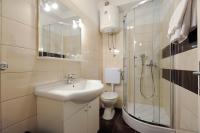 Kúpeľňa v ubytovaní Tinel Rooms Old City Center
