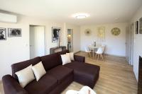 Część wypoczynkowa w obiekcie 2 Room Terraced Apartment Cannes Centre