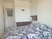 Łóżko lub łóżka w pokoju w obiekcie 3 pièces face mer et St-Tropez