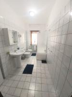 A bathroom at casa fronte mare