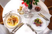 Jídlo v hotelu nebo okolí