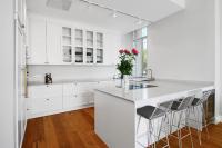 Kuchnia lub aneks kuchenny w obiekcie LE SUQUET - Bright renovated and spacious apartment
