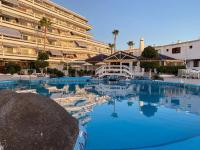 Bazén v ubytovaní Apartamento Privado La Pinta Beach - Hotel Club Atlantis alebo v jeho blízkosti