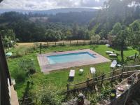 Bazén v ubytovaní Apartamento Felicitas en La Casa de Cobos, Ribeira Sacra alebo v jeho blízkosti