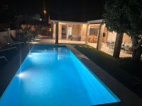 Bazén v ubytovaní CASA VACACIONAL MÁLAGA 14 Chalet alebo v jeho blízkosti