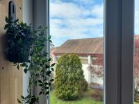 Ogród w obiekcie Appart'Hotel la Savoureuse