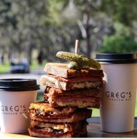 Jídlo v hotelu nebo okolí