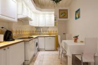 A cozinha ou cozinha compacta de Cannes Meynadier: Superbe appartement trois pi&egrave;ces