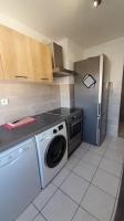 Kuchnia lub aneks kuchenny w obiekcie Appartement lumineux et central