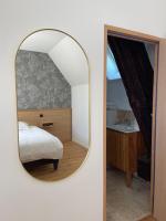 Ein Bett oder Betten in einem Zimmer der Unterkunft G&icirc;te Les 27