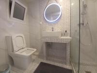 A bathroom at Apollonas Downtown - 1BR Lux Apartment - Tsimiski Ladadika - Explore Center by foot - Close to Aristotelous square