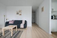 Posedenie v ubytovaní Urban Oasis Private Apartment with Palace of Culture View