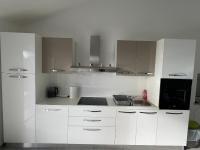 Kuchyňa alebo kuchynka v ubytovaní Apartments Lia-Jolie
