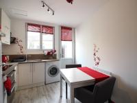 Kuchnia lub aneks kuchenny w obiekcie La Bourboule : Agréable T2 avec Terrasse, Balcon et Wifi - Proche Centre et Thermes - FR-1-608-245
