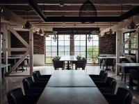 Khu vực ghế ngồi tại Domeniile Panciu Winery & Resort