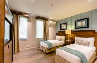 Gold Reef City Theme Park Hotelにあるベッド