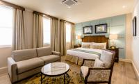 Gold Reef City Theme Park Hotelにあるベッド