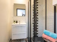 Kúpeľňa v ubytovaní Apartment L'annexe by Interhome