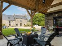 Vonkajšia záhrada v ubytovaní Holiday Home Les Grands Près by Interhome