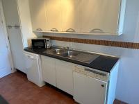 Kuchyňa alebo kuchynka v ubytovaní Luxurious 3 Bedroom Apartment in the heart of Alhaurín Golf