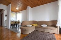 Posedenie v ubytovaní Apartmani Erna