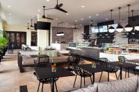 Jídlo v hotelu nebo okolí