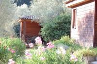 Zahrada ubytování Gites Chalets de Grosseto-Prugna