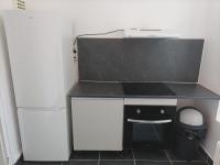 Kuchnia lub aneks kuchenny w obiekcie O&#39;Couvent - Appartement 87m2 - 4 chambres - A511