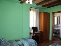 Posteľ alebo postele v izbe v ubytovaní HOSTAL LA SAVINA