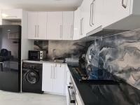 Kuchyňa alebo kuchynka v ubytovaní Apartamento Acacias IV 5 IF Benidorm