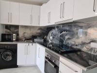 Kuchyňa alebo kuchynka v ubytovaní Apartamento Acacias IV 5 IF Benidorm
