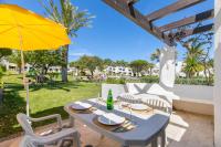 Zahrada ubytování Balaia Golf Poolside Retreat - Superior 2 bed villa