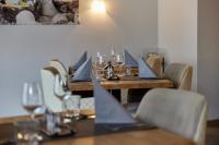 Posezení v ubytování Moselhotel Weinhaus Simon `Sauna`Restaurant`ELadesäule