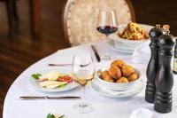 Φαγητό σε αυτό το ξενοδοχείο ή κάπου εκεί κοντά