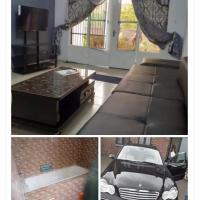 Le TOUNKARANKE residence FASSO KANU- villa-にあるテレビまたはエンターテインメントセンター