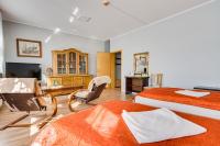 Telewizja i/lub zestaw kina domowego w obiekcie Hotel Sowa