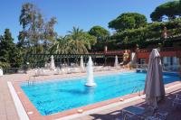 Bazén v ubytovaní V&V LLORET- Apartamento Europa alebo v jeho blízkosti