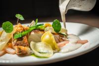 Φαγητό σε αυτό το ξενοδοχείο ή κάπου εκεί κοντά